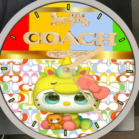 Kitty Coach led lights clock personalized - Picture 3 of 4